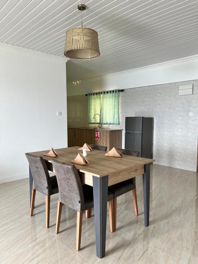 Western Ocean Breeze Self Catering Victoria Exteriör bild