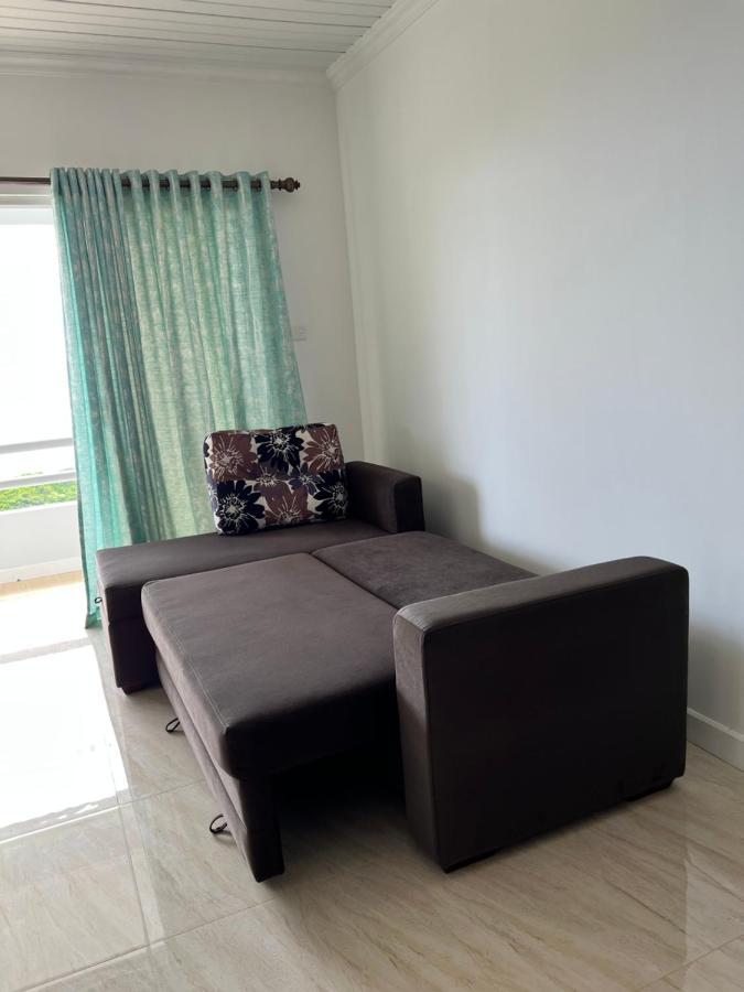 Western Ocean Breeze Self Catering Victoria Exteriör bild