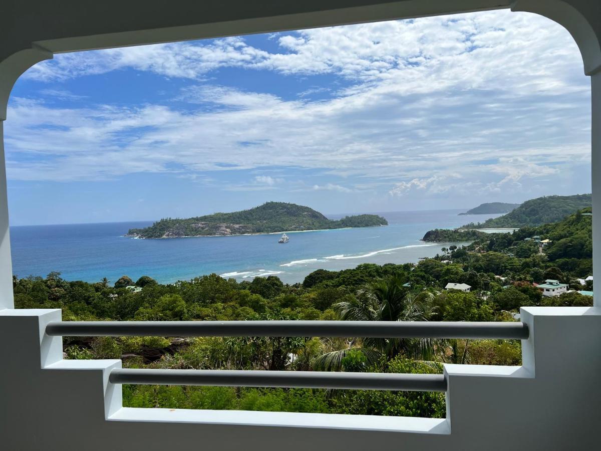 Western Ocean Breeze Self Catering Victoria Exteriör bild